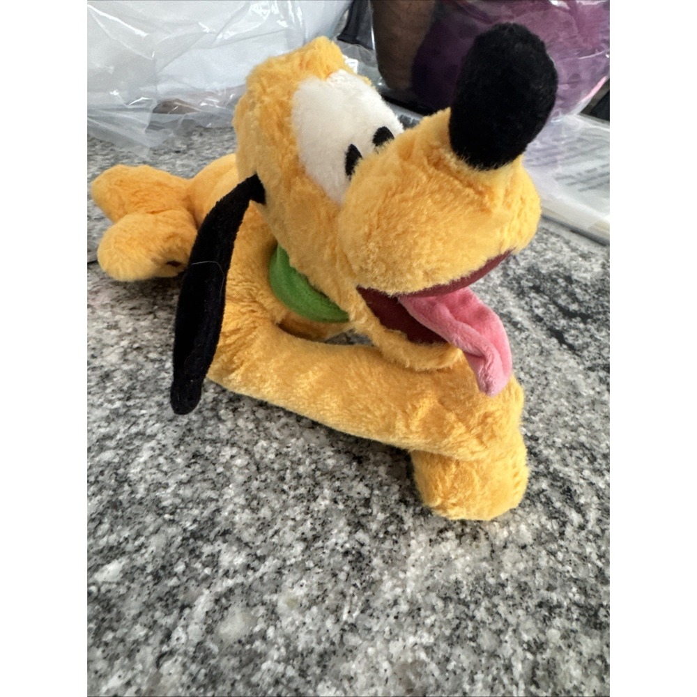 Vintage Original Authentic Walt Disney World Park Pluto Plush 16.5 inches‎ long